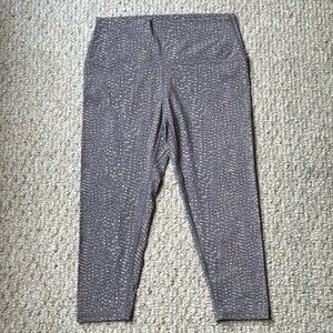 VARLEY Cropped Leggings Size Medium